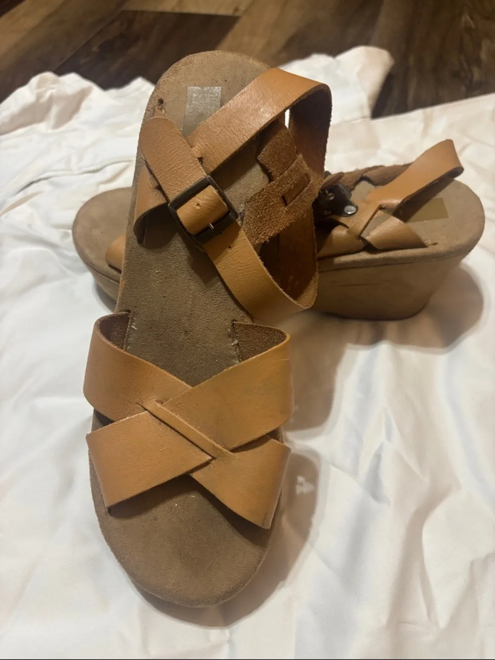 Vintage Women’s Tan Crisscross Wedge Sandals with Buckle Strap - Picture 2 of 3